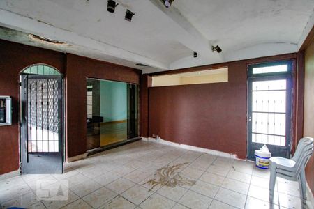 Casa à venda com 250m², 3 quartos e 1 vaga Casa à venda com 250m², 3 quartos e 1 vagaSalão