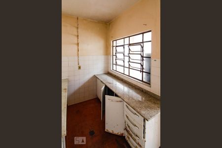 Casa à venda com 250m², 3 quartos e 1 vaga Casa à venda com 250m², 3 quartos e 1 vagaEdícula