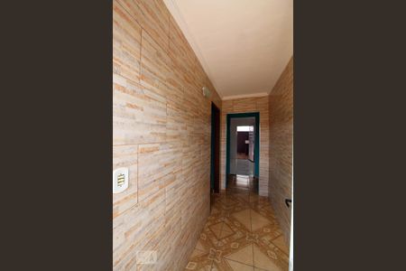 Corredor de casa para alugar com 1 quarto, 50m² em Jardim Bela Vista, Guarulhos