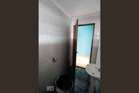 Banheiro de casa para alugar com 1 quarto, 50m² em Jardim Bela Vista, Guarulhos