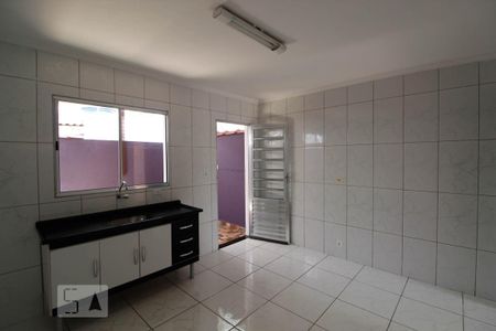 Cozinha de casa para alugar com 1 quarto, 50m² em Jardim Bela Vista, Guarulhos