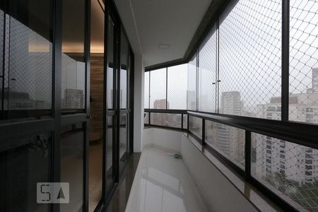 Apartamento à venda com 220m², 3 quartos e 4 vagasvaranda