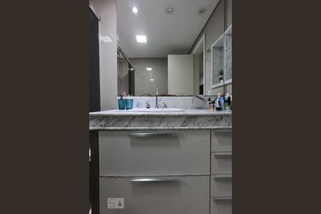 Apartamento à venda com 220m², 3 quartos e 4 vagasBanheiro da Suíte 3