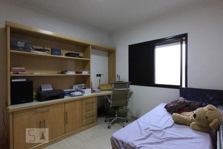 Apartamento à venda com 220m², 3 quartos e 4 vagasSuíte 2