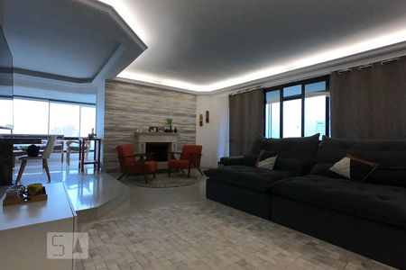 Apartamento à venda com 220m², 3 quartos e 4 vagasSala