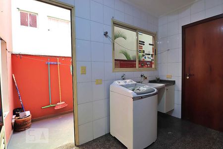 Apartamento à venda com 150m², 3 quartos e 3 vagasLavanderia