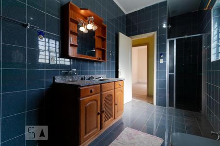 Casa à venda com 190m², 2 quartos e 3 vagasBanheiro