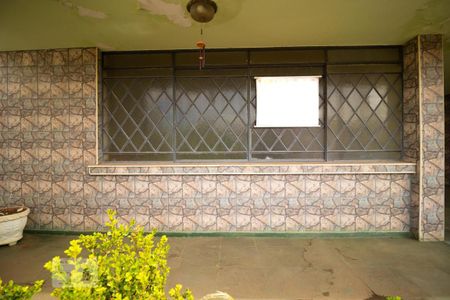 Casa à venda com 190m², 2 quartos e 3 vagasvaranda