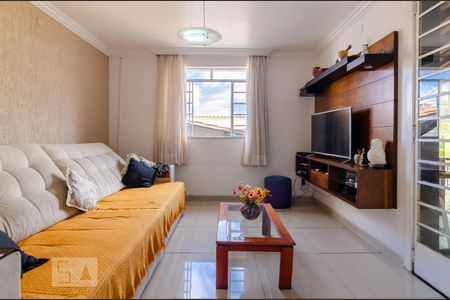 Sala de casa à venda com 3 quartos, 268m² em Alto Caiçaras, Belo Horizonte