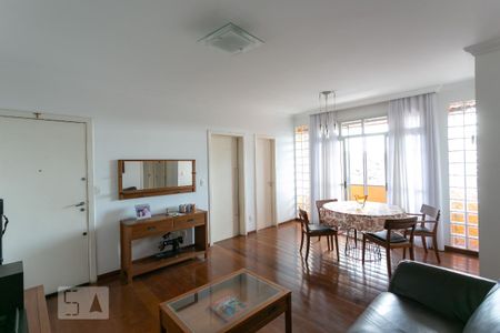 Sala de apartamento à venda com 3 quartos, 112m² em Renascença, Belo Horizonte