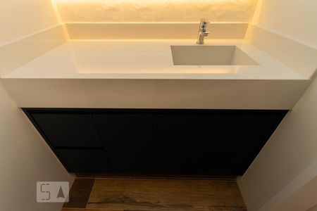Apartamento à venda com 69m², 1 quarto e 2 vagasBanheiro do Quarto