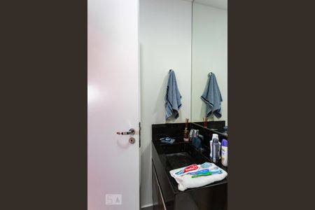 Apartamento à venda com 61m², 2 quartos e 1 vaga Apartamento à venda com 61m², 2 quartos e 1 vagaBanheiro