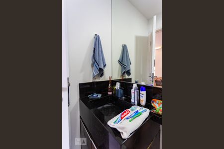 Apartamento à venda com 61m², 2 quartos e 1 vaga Apartamento à venda com 61m², 2 quartos e 1 vagaBanheiro