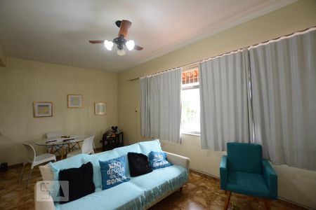Sala de casa à venda com 4 quartos, 197m² em Penha, Rio de Janeiro