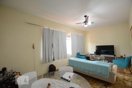Sala de casa à venda com 4 quartos, 197m² em Penha, Rio de Janeiro