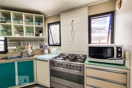 Apartamento à venda com 257m², 4 quartos e 4 vagasCozinha