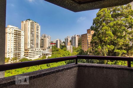 Apartamento à venda com 257m², 4 quartos e 4 vagasSacada Suíte 3