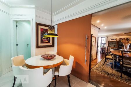 Apartamento à venda com 257m², 4 quartos e 4 vagascopa/Sala de Almoço