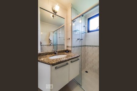 Apartamento à venda com 257m², 4 quartos e 4 vagasBanheiro da Suíte 3