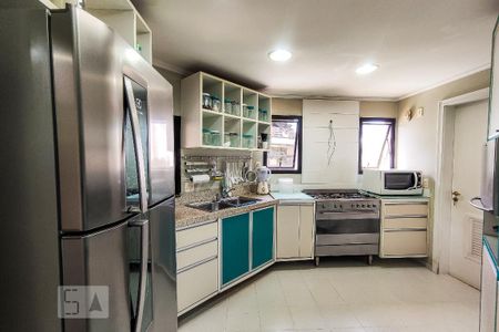 Apartamento à venda com 257m², 4 quartos e 4 vagasCozinha