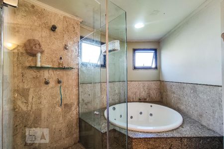 Apartamento à venda com 257m², 4 quartos e 4 vagasBanheiro da Suíte 4