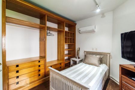 Apartamento à venda com 257m², 4 quartos e 4 vagasSuíte 2