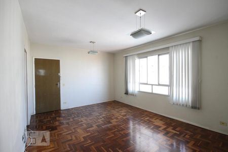 Apartamento à venda com 68m², 2 quartos e 1 vagaSala