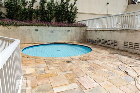 Apartamento à venda com 68m², 2 quartos e 1 vagaPiscina