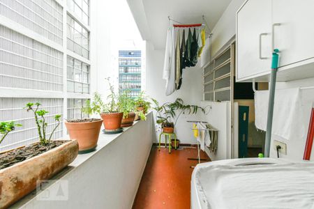 Apartamento à venda com 143m², 3 quartos e 1 vaga Apartamento à venda com 143m², 3 quartos e 1 vagaÁrea de Serviço