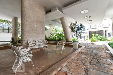 Apartamento à venda com 143m², 3 quartos e 1 vaga Apartamento à venda com 143m², 3 quartos e 1 vagaHall Social