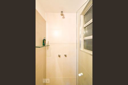 Apartamento à venda com 143m², 3 quartos e 1 vaga Apartamento à venda com 143m², 3 quartos e 1 vagaBanheiro Social