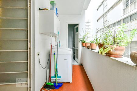 Apartamento à venda com 143m², 3 quartos e 1 vaga Apartamento à venda com 143m², 3 quartos e 1 vagaÁrea de Serviço
