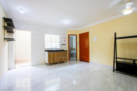 Sala/Cozinha de apartamento à venda com 2 quartos, 57m² em Vila Curuçá, Santo André