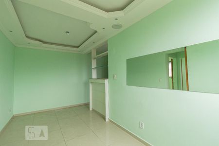 Sala de Apartamento com 2 quartos, 43m² Campo Grande