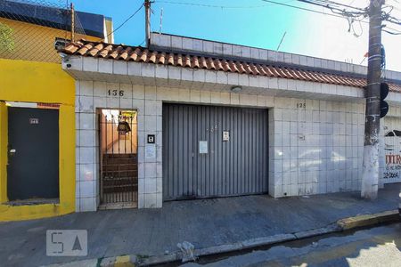 Casa à venda com 470m², 5 quartos e 7 vagas Casa à venda com 470m², 5 quartos e 7 vagasFachada