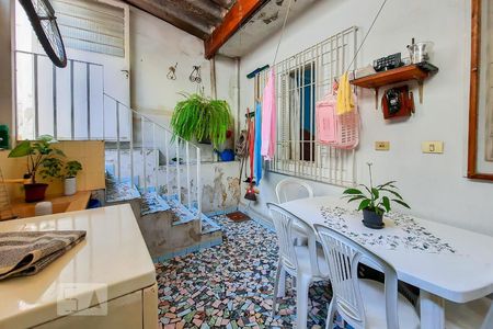 Casa à venda com 470m², 5 quartos e 7 vagas Casa à venda com 470m², 5 quartos e 7 vagasÁrea de Serviço