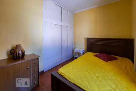 Casa à venda com 470m², 5 quartos e 7 vagas Casa à venda com 470m², 5 quartos e 7 vagasQuarto 2