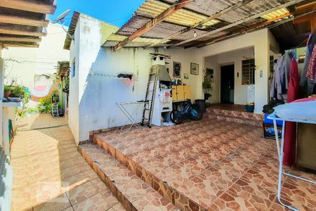 Casa à venda com 470m², 5 quartos e 7 vagas Casa à venda com 470m², 5 quartos e 7 vagasEdícula