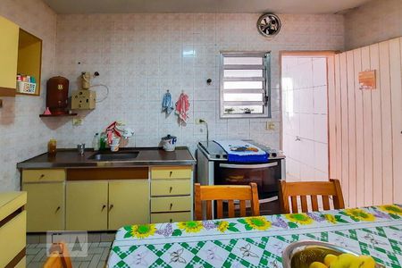 Casa à venda com 470m², 5 quartos e 7 vagas Casa à venda com 470m², 5 quartos e 7 vagasCozinha