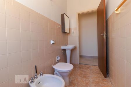 Casa para alugar com 100m², 3 quartos e sem vaga Casa para alugar com 100m², 3 quartos e sem vagaBanheiro