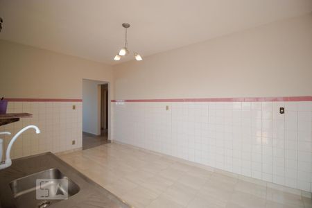 Casa para alugar com 100m², 3 quartos e sem vaga Casa para alugar com 100m², 3 quartos e sem vagaCozinha