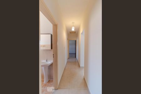 Casa para alugar com 100m², 3 quartos e sem vaga Casa para alugar com 100m², 3 quartos e sem vagaCorredor