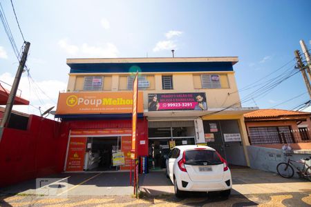 Casa para alugar com 100m², 3 quartos e sem vaga Casa para alugar com 100m², 3 quartos e sem vagaFachada