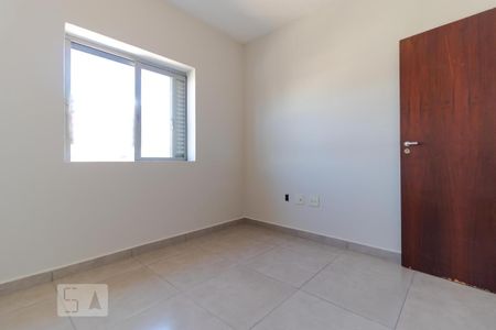 Casa para alugar com 100m², 3 quartos e sem vaga Casa para alugar com 100m², 3 quartos e sem vagaQuarto 02