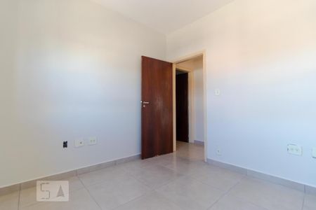 Casa para alugar com 100m², 3 quartos e sem vaga Casa para alugar com 100m², 3 quartos e sem vagaQuarto 02