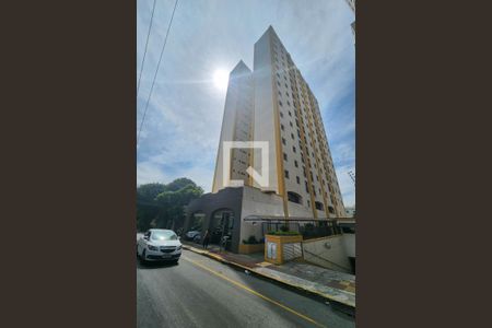 Apartamento para alugar com 62m², 2 quartos e 1 vaga Apartamento para alugar com 62m², 2 quartos e 1 vagaFachada