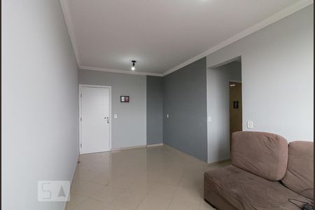 Sala de apartamento à venda com 3 quartos, 70m² em Jardim Bom Clima, Guarulhos