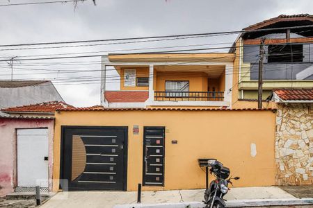 Casa à venda com 200m², 3 quartos e 3 vagasFachada 