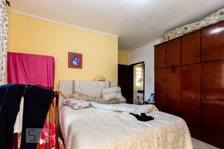 Casa à venda com 200m², 3 quartos e 3 vagasQuarto suíte 