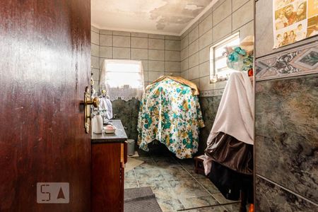 Casa à venda com 200m², 3 quartos e 3 vagasBanheiro suíte 